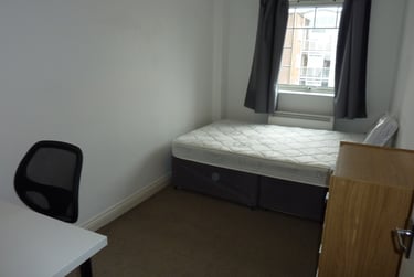 2 bed flat, Acland Road, Central, Exeter, EX46PP - Image 6